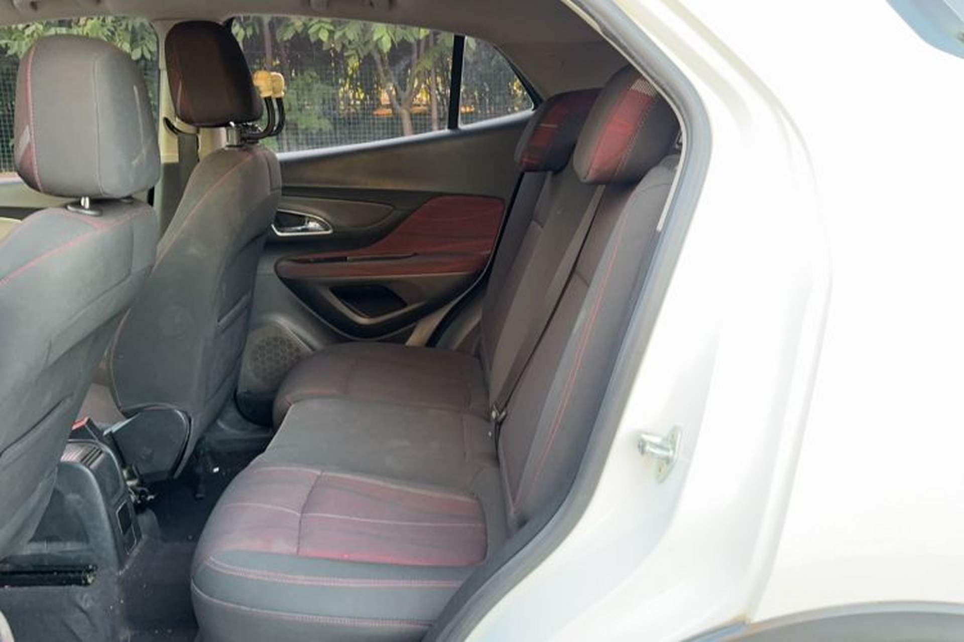 Used Buick Encore 2014 1.4T Manual Two-Wheel Drive Urban Advanced Model Left Rear Seat