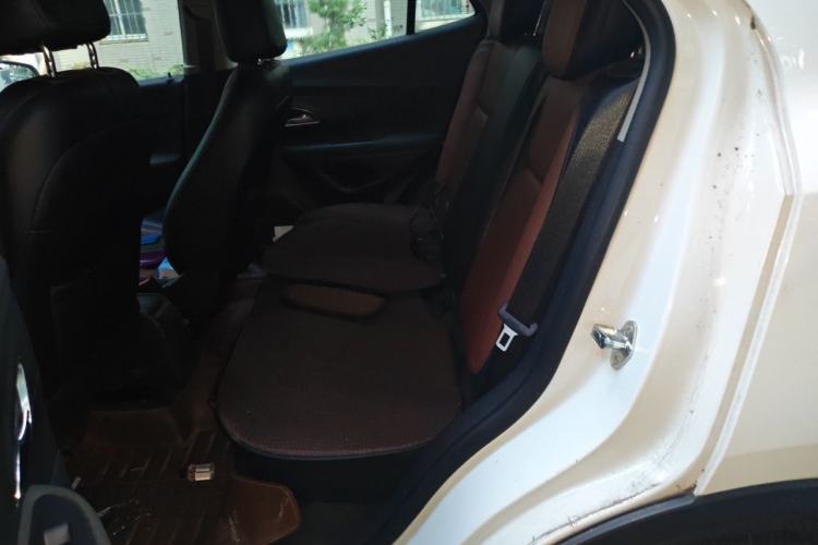 Used Buick Encore 2014 1.4T Automatic Two-Wheel Drive Urban Elite Model Left Rear Seat
