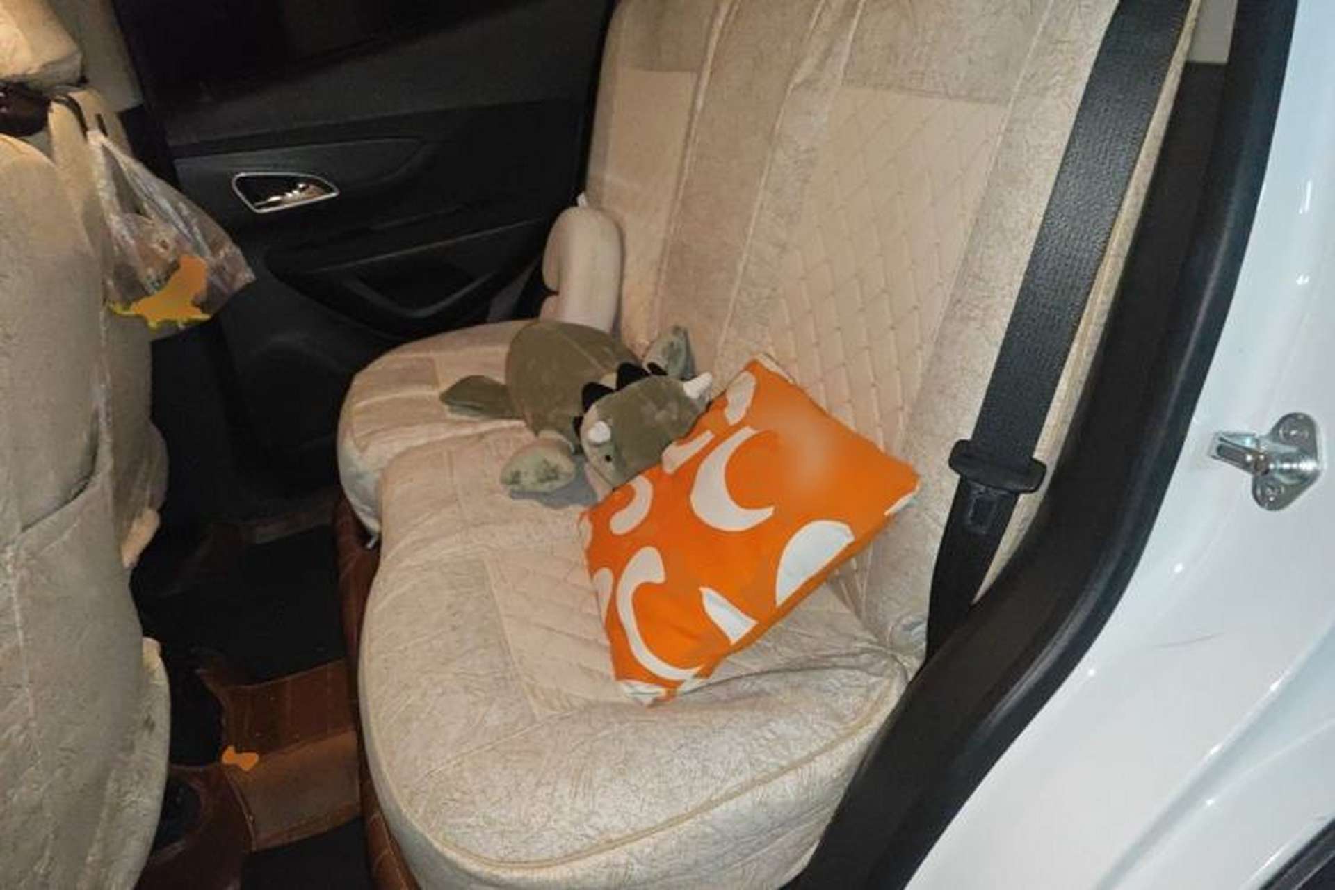 Used Buick Encore 2014 1.4T Automatic Two-Wheel Drive Urban Elite Model Left Rear Seat