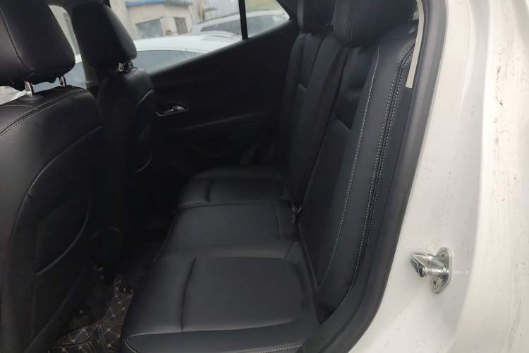 Used Buick Encore 2014 1.4T Automatic Two-Wheel Drive Urban Elite Model Left Rear Seat