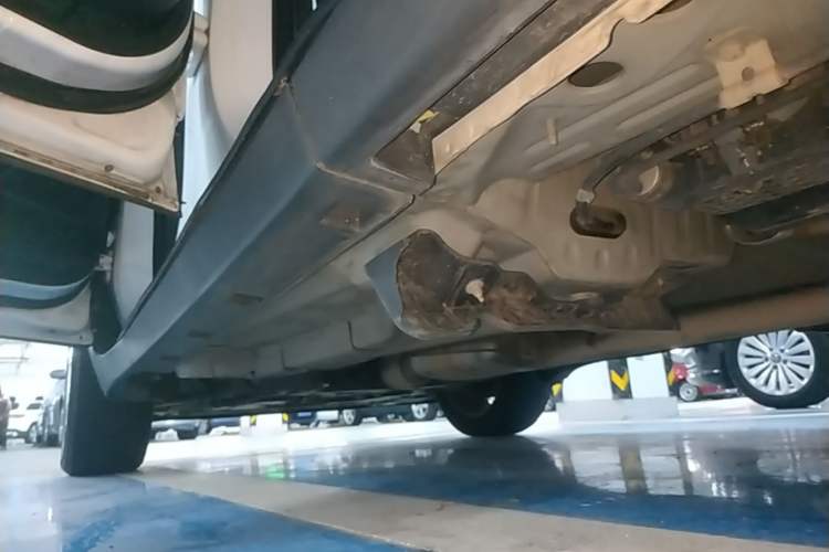 Used Buick Encore 2014 1.4T Automatic Two-Wheel Drive Urban Elite Model Left Side Sill