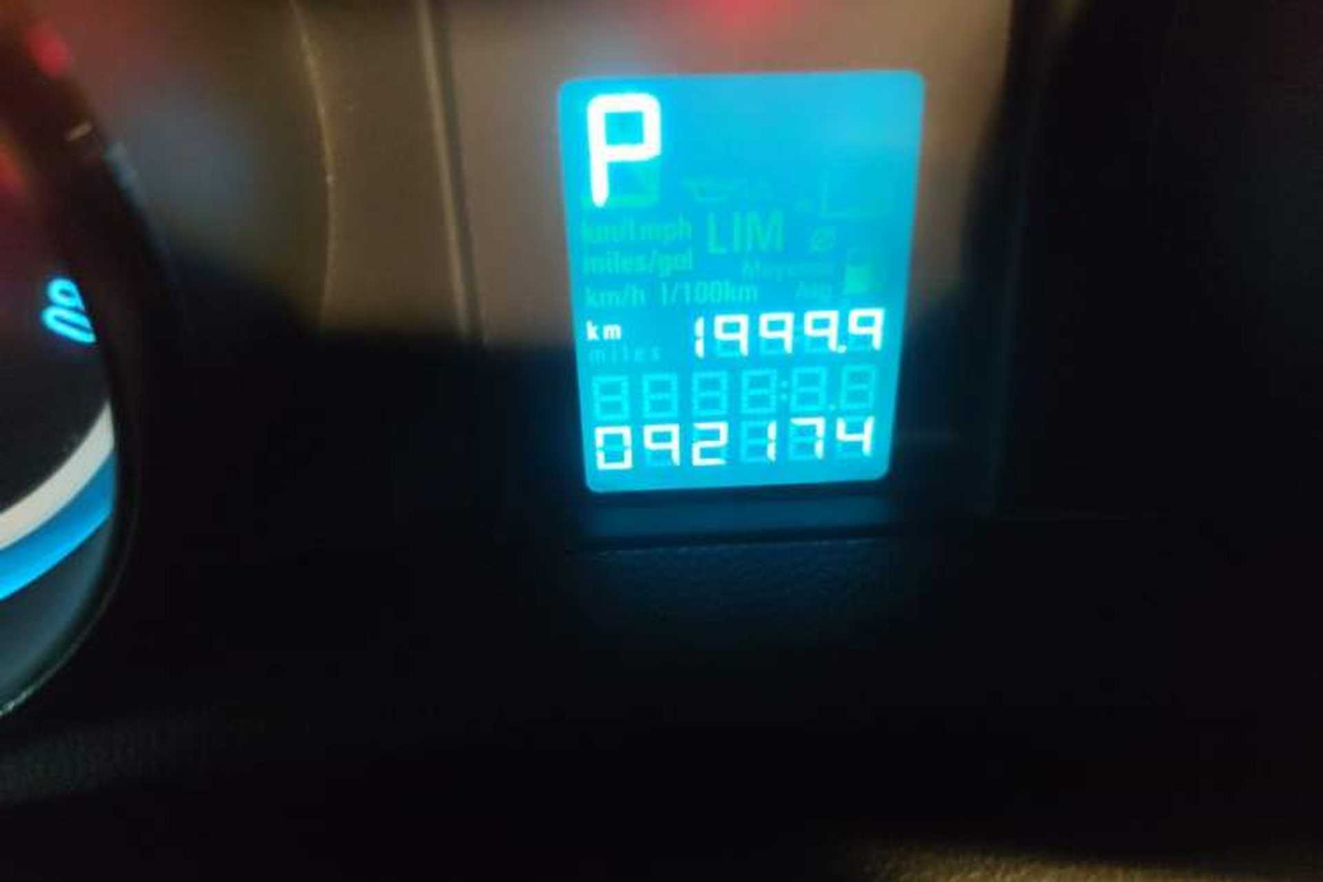 Used Buick Encore 2014 1.4T Automatic Two-Wheel Drive Urban Elite Model Odometer Close Up