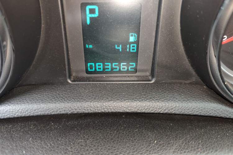 Used Buick Encore 2014 1.4T Automatic Two-Wheel Drive Urban Elite Model Odometer Close Up