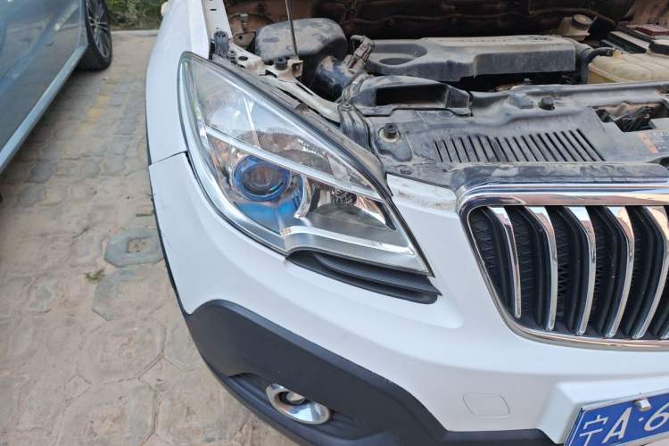 Used Buick Encore 2014 1.4T Automatic Two-Wheel Drive Urban Elite Model Right Front Headlight