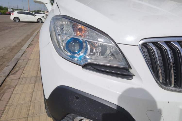 Used Buick Encore 2014 1.4T Manual Two-Wheel Drive Urban Advanced Model Right Front Headlight