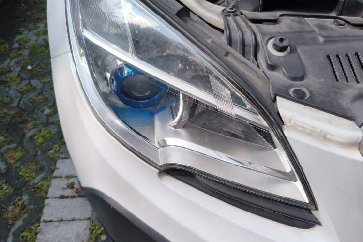 Used Buick Encore 2014 1.4T Automatic Two-Wheel Drive Urban Leading Model Right Front Headlight