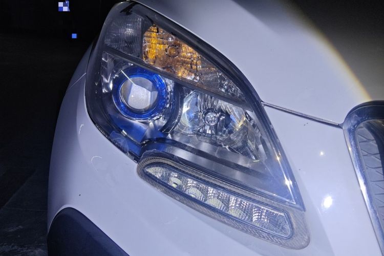 Used Buick Encore 2014 1.4T Automatic Two-Wheel Drive Urban Elite Model Right Front Headlight