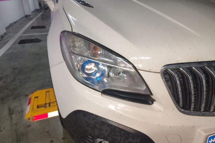 Used Buick Encore 2014 1.4T Automatic Two-Wheel Drive Urban Elite Model Right Front Headlight