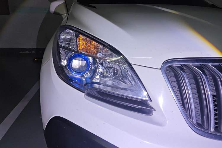 Used Buick Encore 2014 1.4T Automatic Two-Wheel Drive Urban Leading Model Right Front Headlight