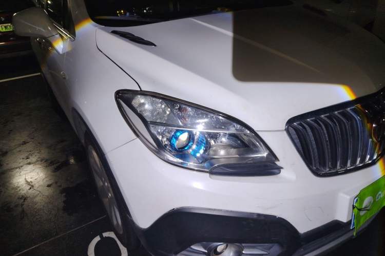 Used Buick Encore 2014 1.4T Manual Two-Wheel Drive Urban Sport Model Right Front Headlight