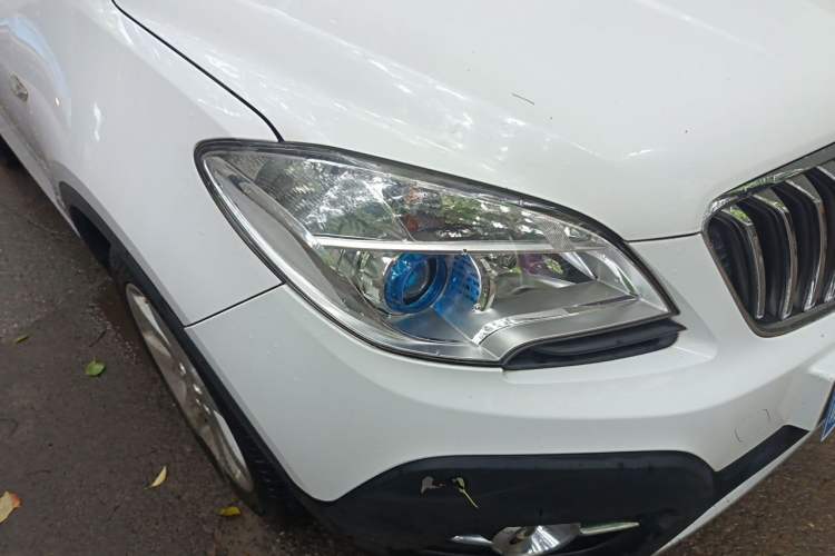 Used Buick Encore 2014 1.4T Manual Two-Wheel Drive Urban Sport Model Right Front Headlight