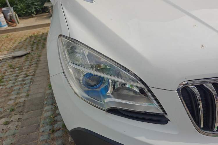 Used Buick Encore 2014 1.4T Manual Two-Wheel Drive Urban Sport Model Right Front Headlight