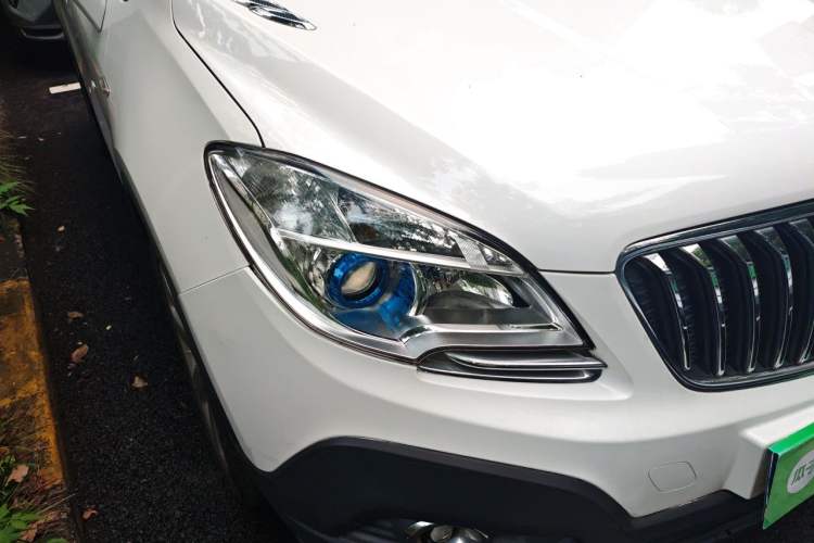 Used Buick Encore 2014 1.4T Automatic Two-Wheel Drive Urban Elite Model Right Front Headlight