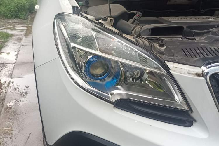 Used Buick Encore 2014 1.4T Automatic Two-Wheel Drive Urban Elite Model Right Front Headlight