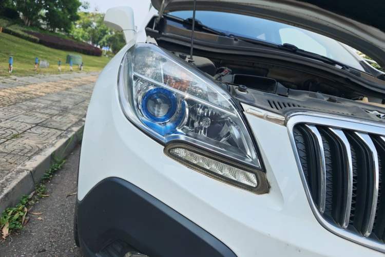 Used Buick Encore 2014 1.4T Automatic Two-Wheel Drive Urban Elite Model Right Front Headlight