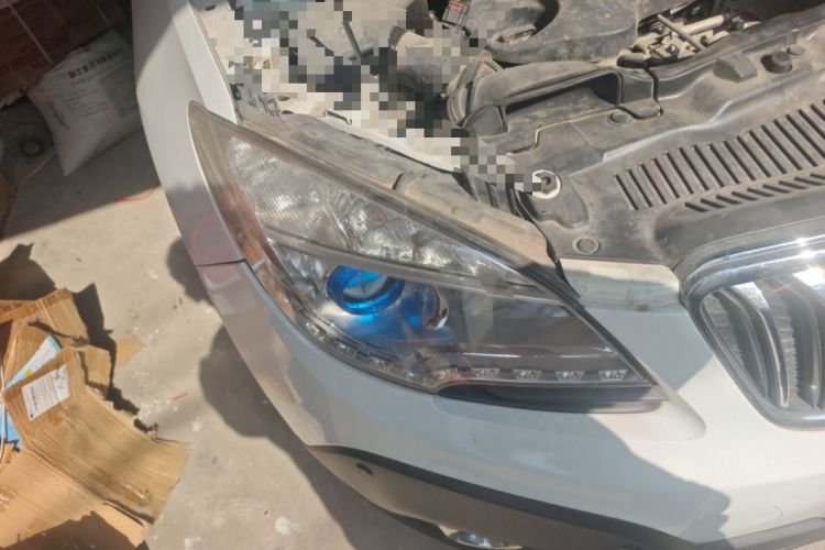 Used Buick Encore 2014 1.4T Automatic Two-Wheel Drive Urban Elite Model Right Front Headlight