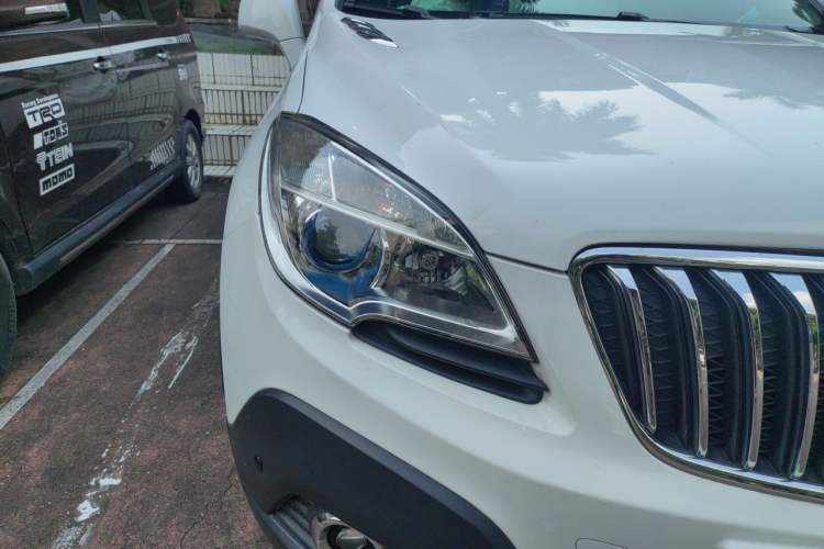 Used Buick Encore 2014 1.4T Automatic Two-Wheel Drive Urban Elite Model Right Front Headlight