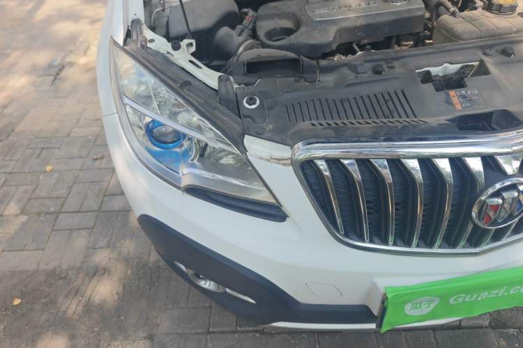 Used Buick Encore 2014 1.4T Automatic All-Wheel-Drive Flagship Edition Right Front Headlight