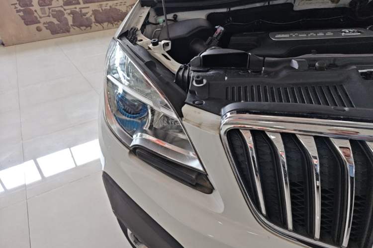 Used Buick Encore 2014 1.4T Automatic Two-Wheel Drive Urban Elite Model Right Front Headlight