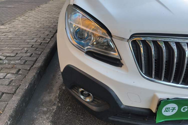 Used Buick Encore 2014 1.4T Automatic Two-Wheel Drive Urban Elite Model Right Front Headlight