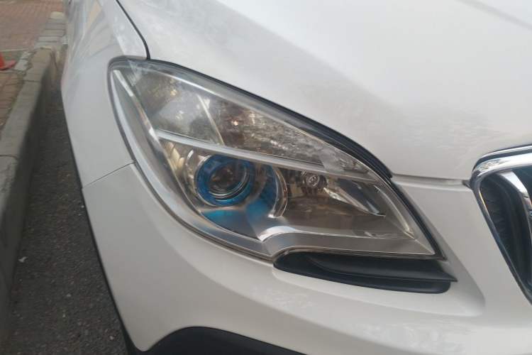 Used Buick Encore 2014 1.4T Automatic Two-Wheel Drive Urban Leading Model Right Front Headlight