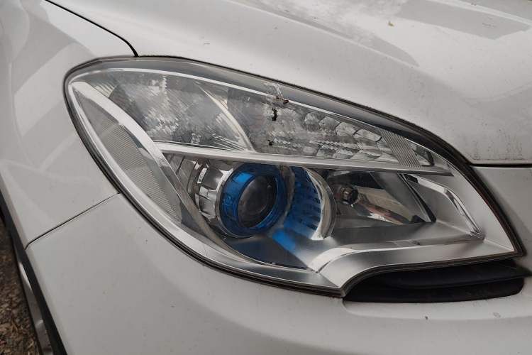 Used Buick Encore 2014 1.4T Automatic Two-Wheel Drive Urban Elite Model Right Front Headlight