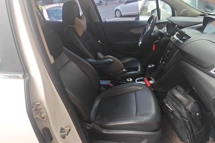 Used Buick Encore 2014 1.4T Automatic Two-Wheel Drive Urban Elite Model Right Front Seat