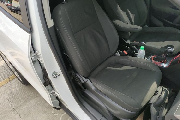 Used Buick Encore 2014 1.4T Automatic Two-Wheel Drive Urban Elite Model Right Front Seat