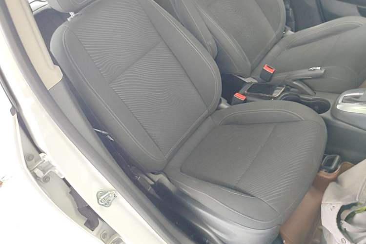 Used Buick Encore 2014 1.4T Automatic Two-Wheel Drive Urban Elite Model Right Front Seat