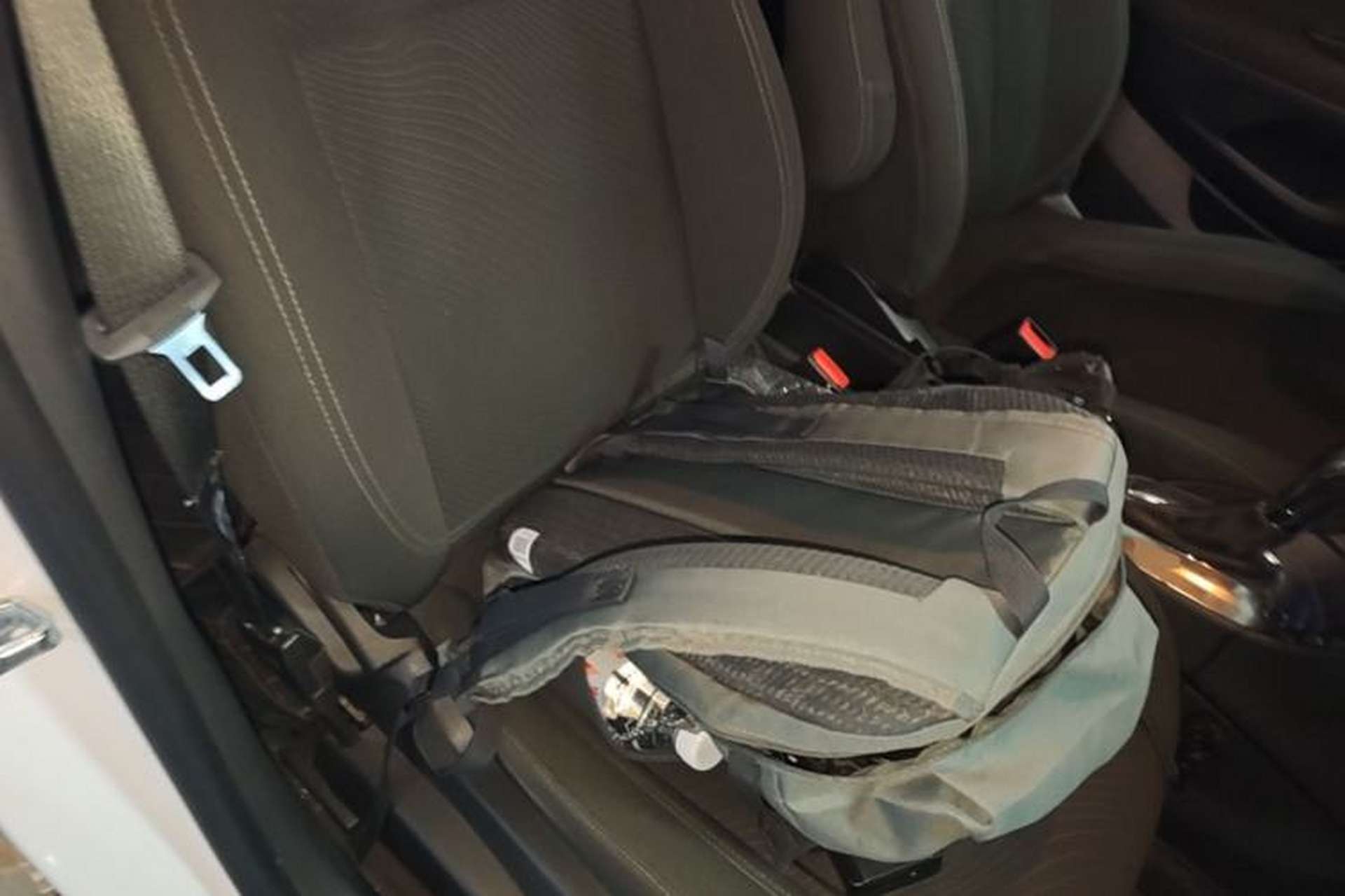 Used Buick Encore 2014 1.4T Automatic Two-Wheel Drive Urban Elite Model Right Front Seat