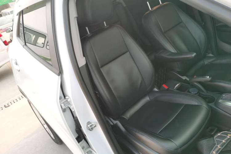Used Buick Encore 2014 1.4T Automatic Two-Wheel Drive Urban Elite Model Right Front Seat