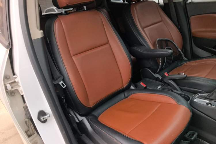 Used Buick Encore 2014 1.4T Automatic Two-Wheel Drive Urban Elite Model Right Front Seat