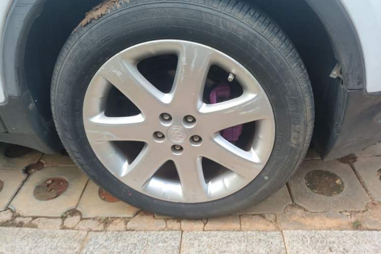 Used Buick Encore 2014 1.4T Automatic Two-Wheel Drive Urban Elite Model Right Front Wheel Hub
