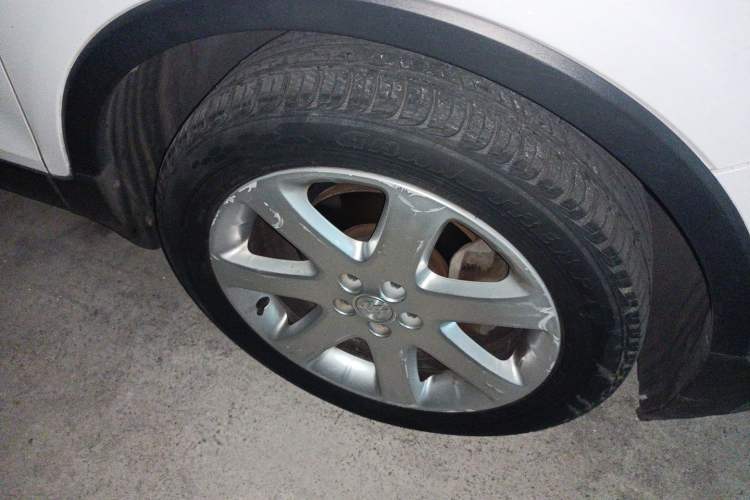Used Buick Encore 2014 1.4T Automatic Two-Wheel Drive Urban Elite Model Right Front Wheel Hub
