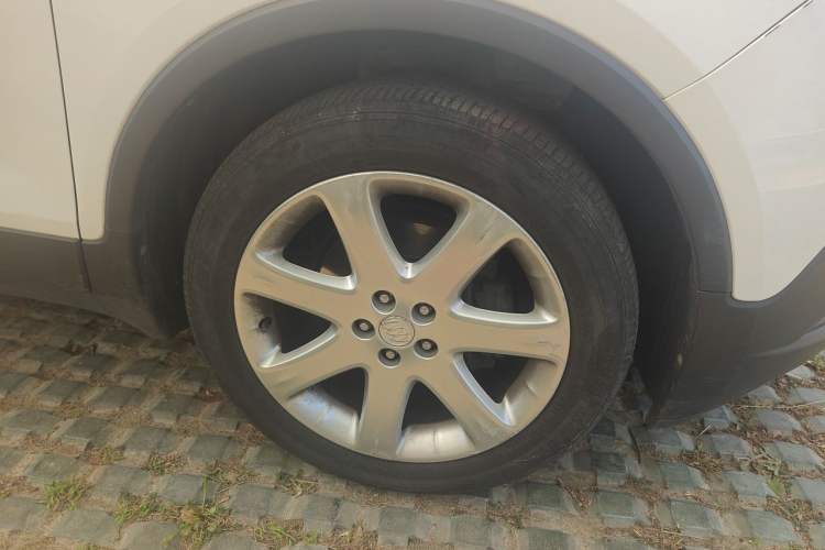 Used Buick Encore 2014 1.4T Automatic Two-Wheel Drive Urban Elite Model Right Front Wheel Hub