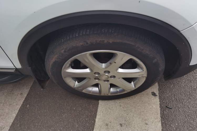 Used Buick Encore 2014 1.4T Automatic Two-Wheel Drive Urban Elite Model Right Front Wheel Hub