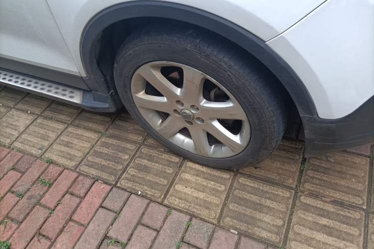 Used Buick Encore 2014 1.4T Manual Two-Wheel Drive Urban Sport Model Right Front Wheel Hub