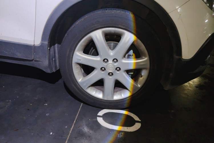 Used Buick Encore 2014 1.4T Manual Two-Wheel Drive Urban Sport Model Right Front Wheel Hub
