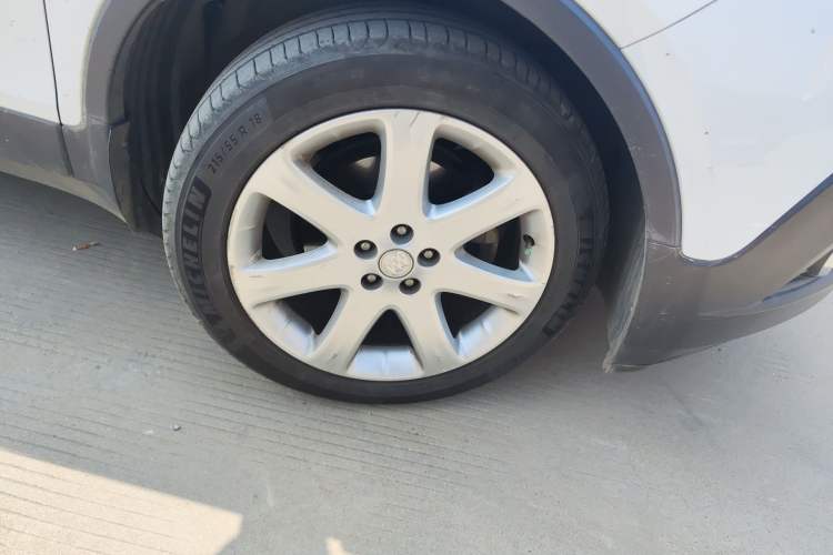 Used Buick Encore 2014 1.4T Automatic Two-Wheel Drive Urban Elite Model Right Front Wheel Hub