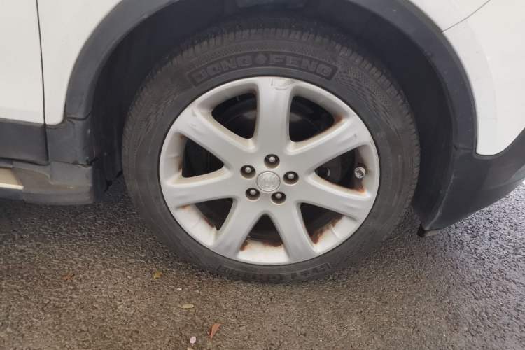 Used Buick Encore 2014 1.4T Automatic Two-Wheel Drive Urban Leading Model Right Front Wheel Hub