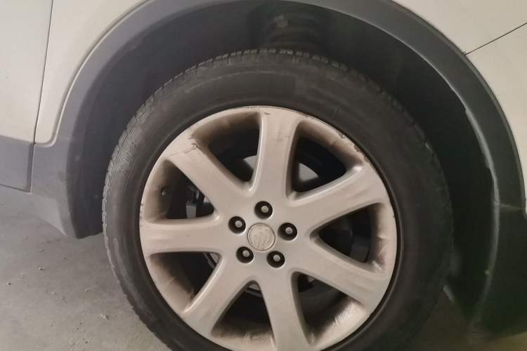 Used Buick Encore 2014 1.4T Automatic Two-Wheel Drive Urban Elite Model Right Front Wheel Hub