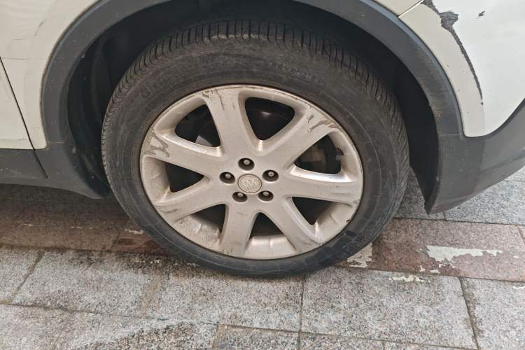 Used Buick Encore 2014 1.4T Automatic Two-Wheel Drive Urban Elite Model Right Front Wheel Hub