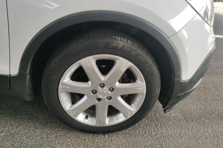 Used Buick Encore 2014 1.4T Automatic Two-Wheel Drive Urban Elite Model Right Front Wheel Hub