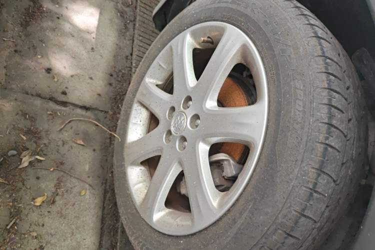 Used Buick Encore 2014 1.4T Automatic Two-Wheel Drive Urban Elite Model Right Front Wheel Hub