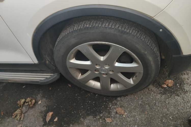Used Buick Encore 2014 1.4T Manual Two-Wheel Drive Urban Advanced Model Right Front Wheel Hub