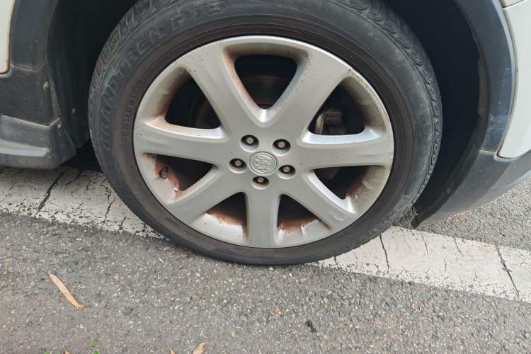 Used Buick Encore 2014 1.4T Automatic Two-Wheel Drive Urban Elite Model Right Front Wheel Hub