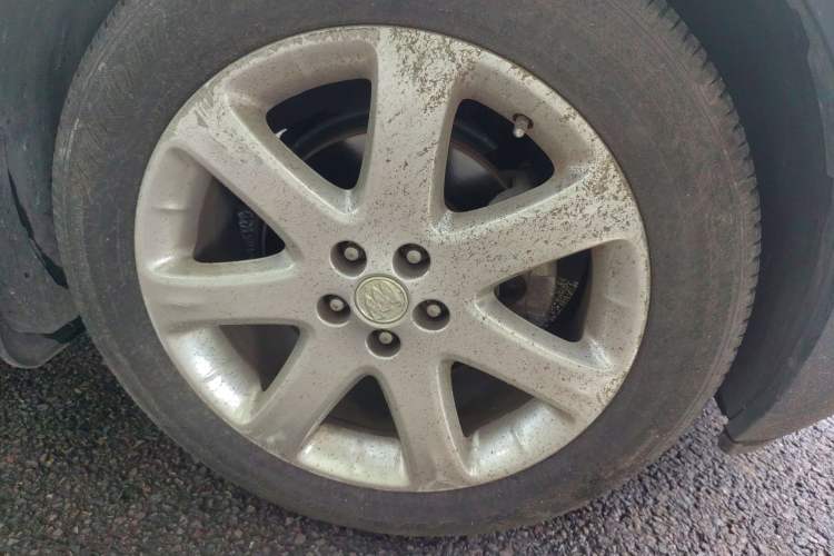 Used Buick Encore 2014 1.4T Automatic Two-Wheel Drive Urban Elite Model Right Front Wheel Hub