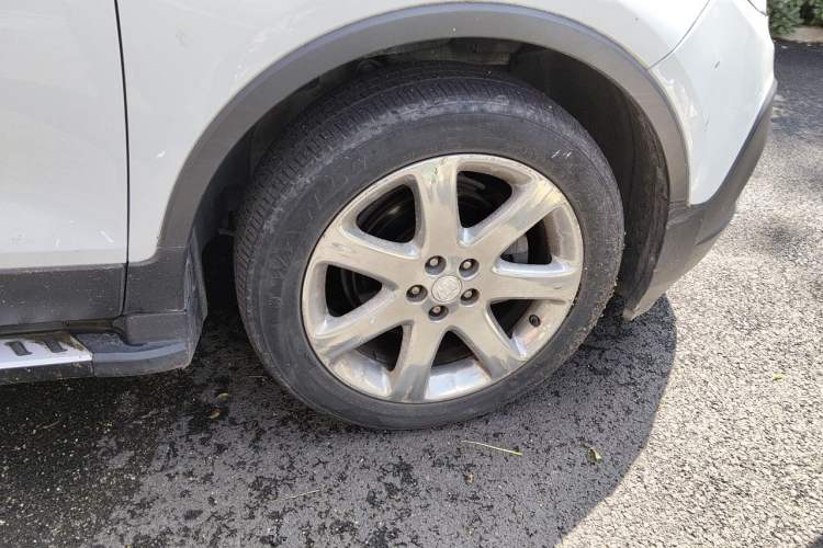 Used Buick Encore 2014 1.4T Automatic All-Wheel-Drive Flagship Edition Right Front Wheel Hub