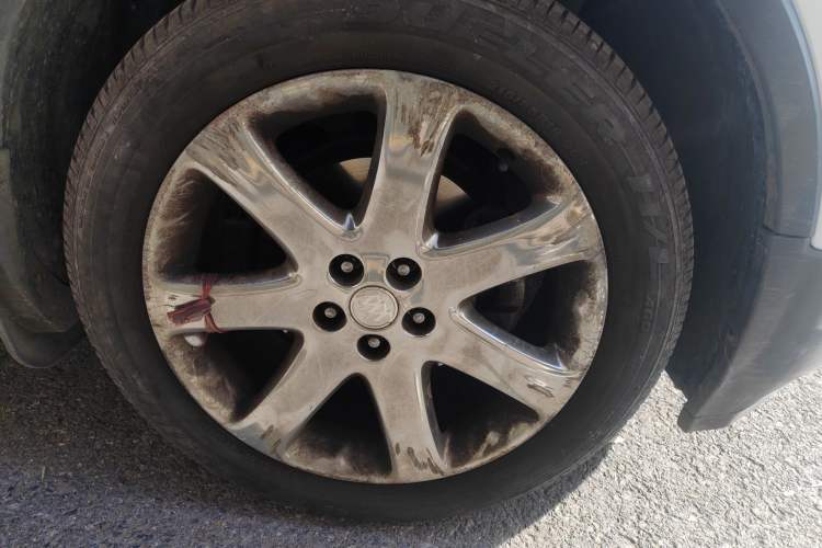 Used Buick Encore 2014 1.4T Automatic All-Wheel-Drive Flagship Edition Right Front Wheel Hub