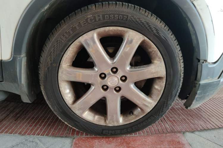 Used Buick Encore 2014 1.4T Automatic All-Wheel-Drive Flagship Edition Right Front Wheel Hub
